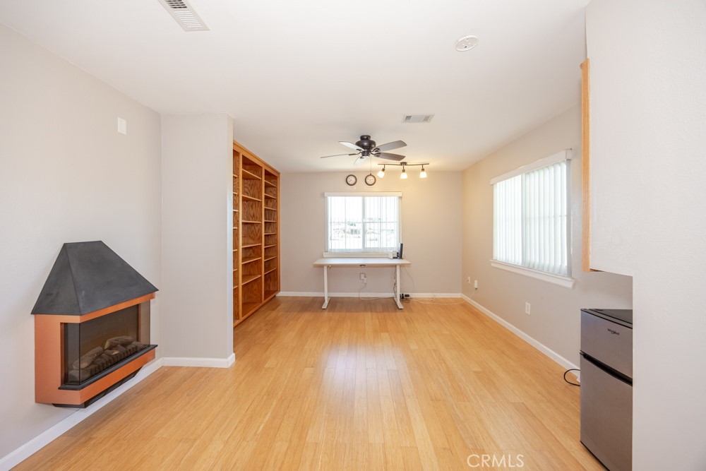 7084 Aster Road Oak Hills, CA 92344 - Photo 24 of 34 Office/Possible 4th bedroom view