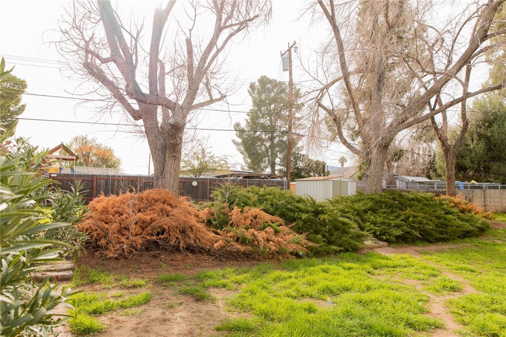 38990 Juniper Tree Road Palmdale, CA 93551 - Photo 8 of 34