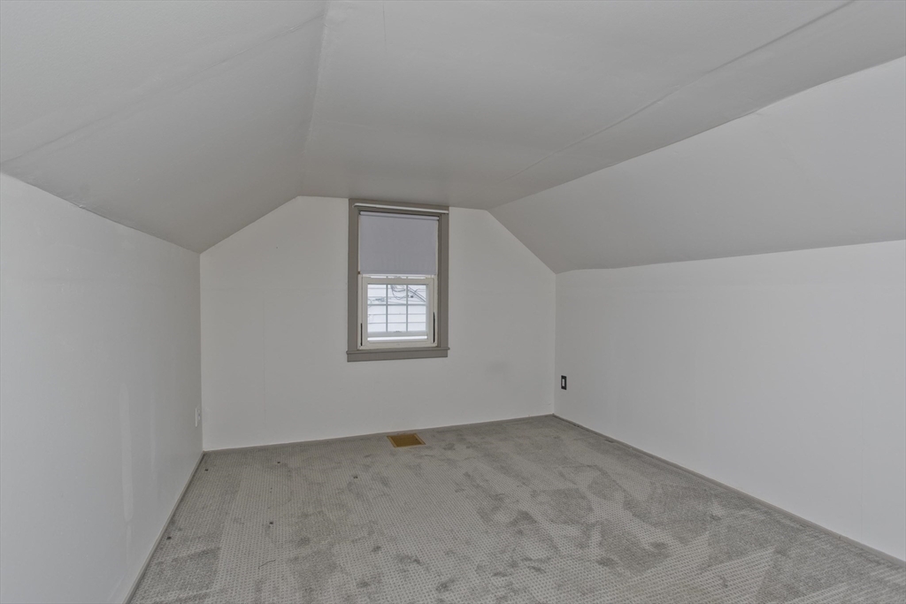 154 Ellsworth Avenue Springfield, MA 01118 - Photo 15 of 22 an empty room with a window