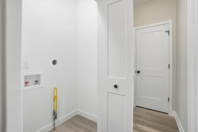 $299,900 | 1313 Elizabeth Street, Joliet, IL 60435