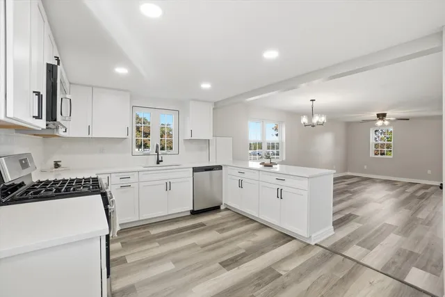 $299,900 | 1313 Elizabeth Street, Joliet, IL 60435