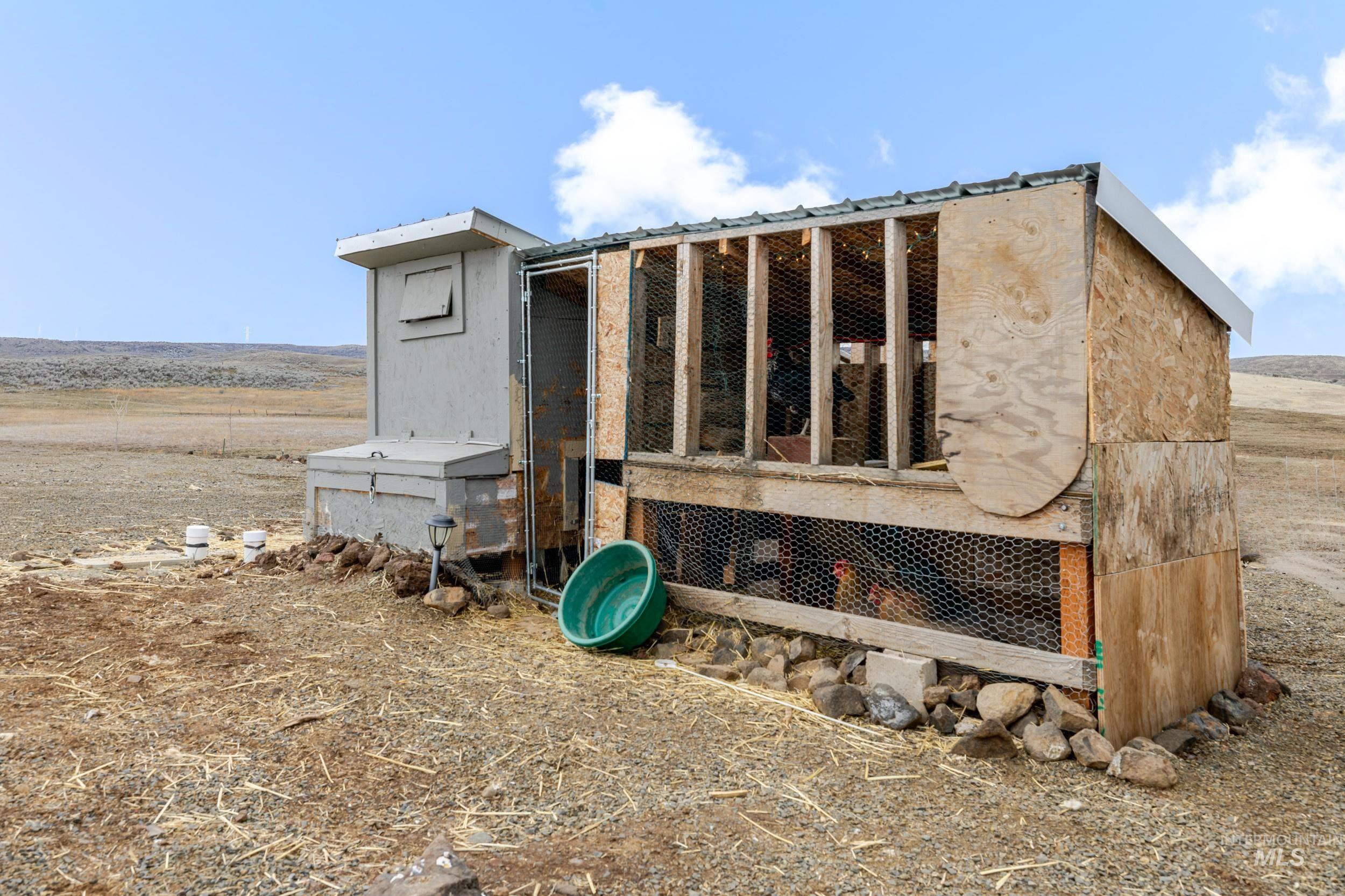1854 Jacks Road Midvale, ID 83645 - Photo 12 of 16 Chicken Coop