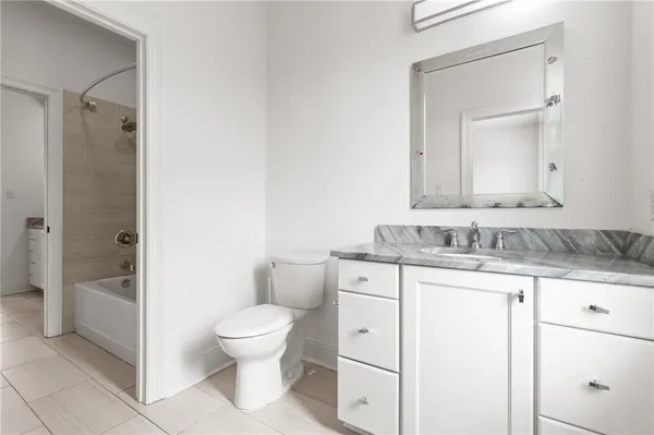 $545,000 | 2 Harbour Town Court, New Orleans, LA 70131