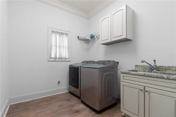 $545,000 | 2 Harbour Town Court, New Orleans, LA 70131