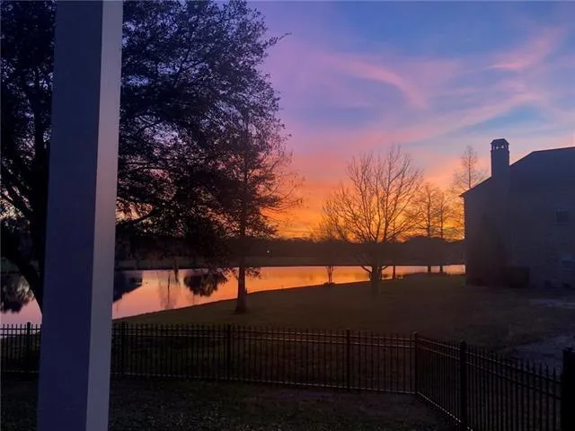 $550,000 | 2 Harbour Town Court, New Orleans, LA 70131