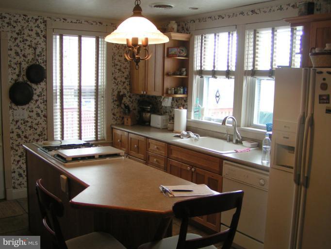 9903 Rocky Ridge Road Rocky Ridge, MD 21778 - Photo 8 of 13 Kitchen