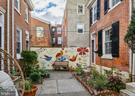 a street view of building with an outdoor space
