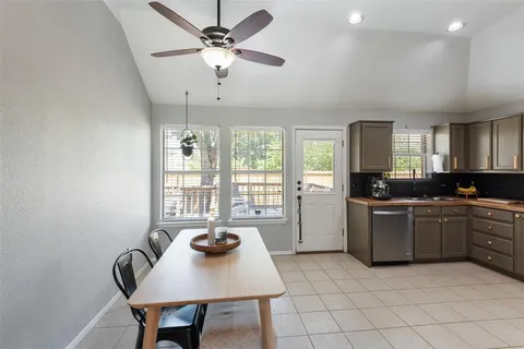 $314,999 | 304 West Windsor Drive, Denton, TX 76207