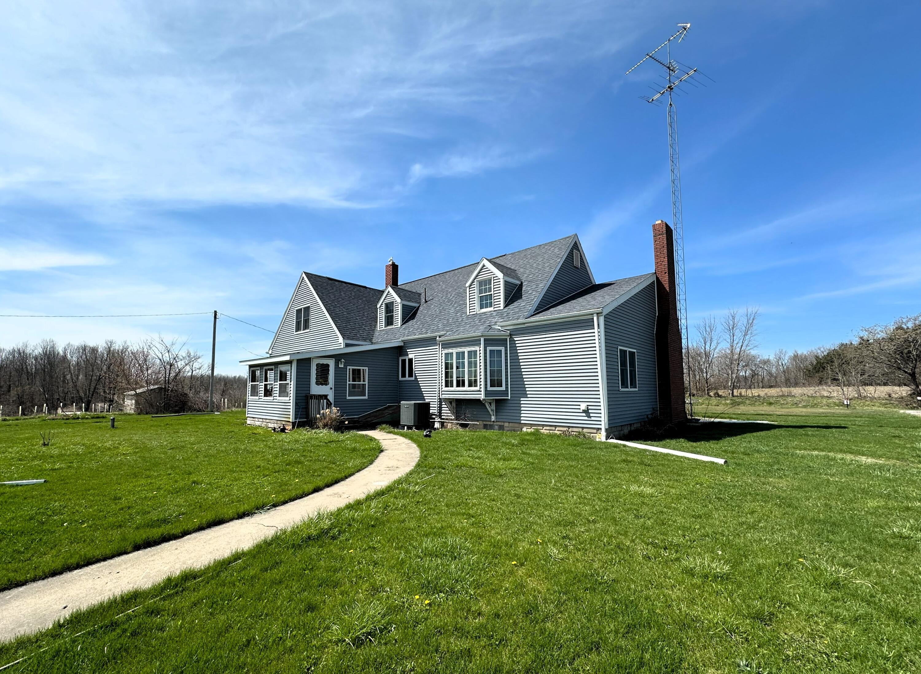 4887 Riverside Road Coloma, MI 49038 - Photo 7 of 12 IMG_4462