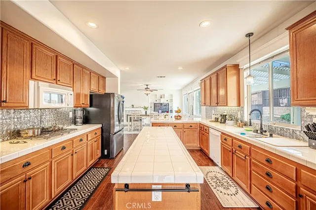 $490,000 | 12209 Martinique Street, Victorville, CA 92392