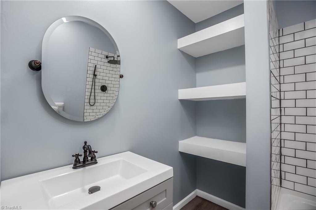 2512 Delaware Place High Point, NC 27260 - Photo 19 of 32 Gallery Image 19
