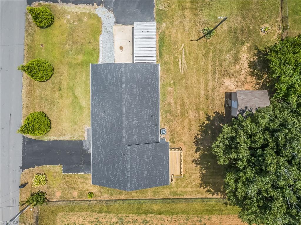 2512 Delaware Place High Point, NC 27260 - Photo 31 of 32 Gallery Image 31