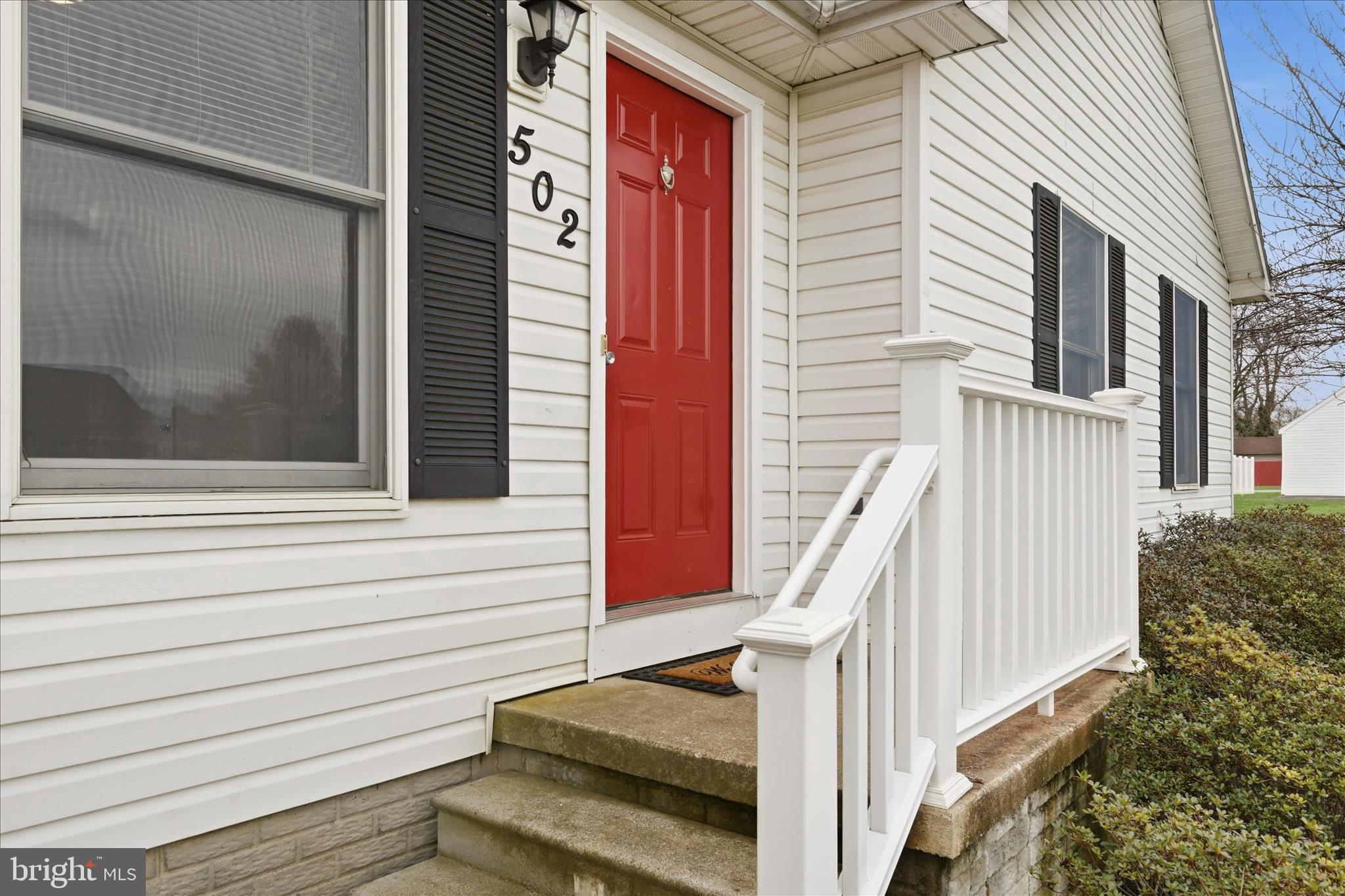 502 East 6th Avenue Ranson, WV 25438 - Photo 4 of 40 a view of entryway