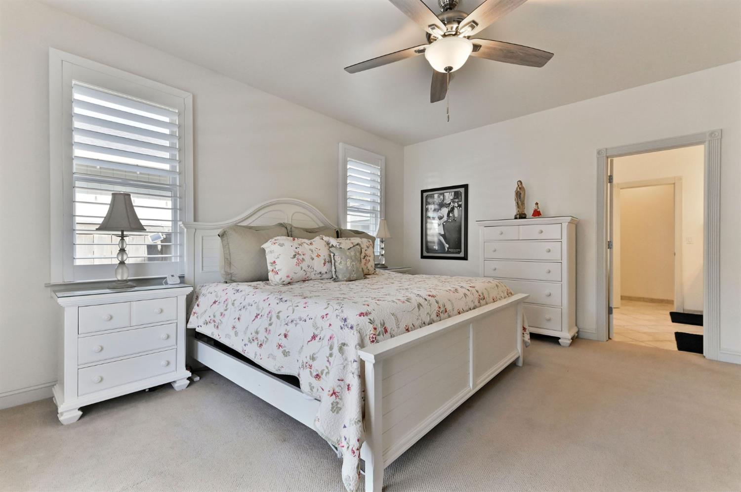 511 Surrey Lane Murphys, CA 95247 - Photo 31 of 97 a bedroom with a bed and a dresser