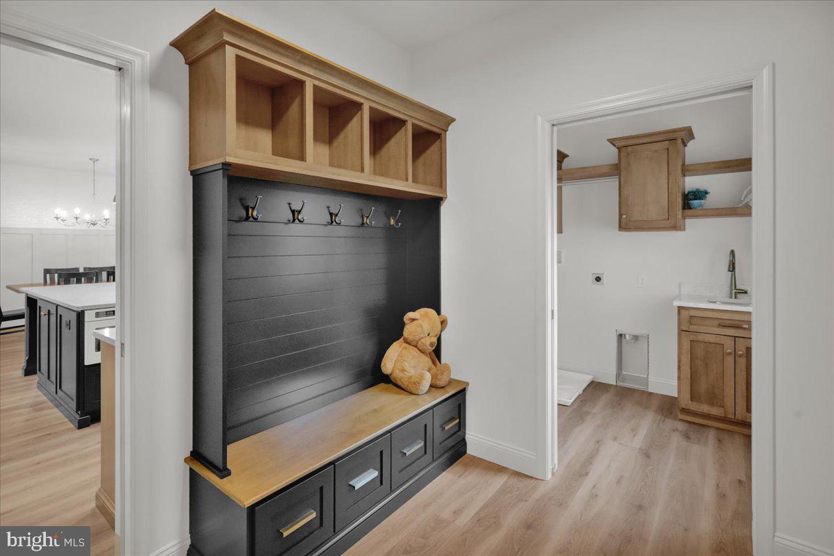 2000 Rolling Meadow Road Lebanon, PA 17046 - Photo 29 of 66 a hallway with washer and dryer