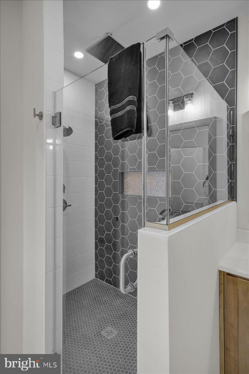 2000 Rolling Meadow Road Lebanon, PA 17046 - Photo 41 of 66 a bathroom with a shower and a sink