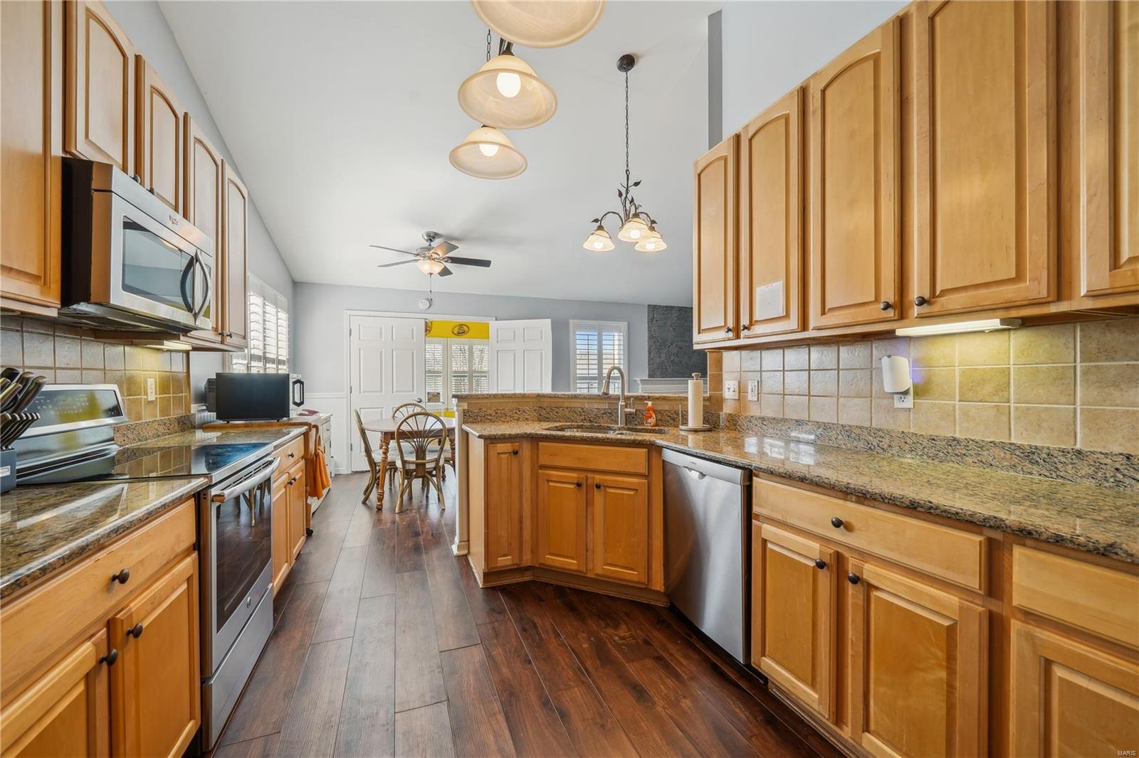 910 Ridgepointe Pl Circle, Unit 96 Lake St. Louis, MO 63367 - Photo 12 of 34