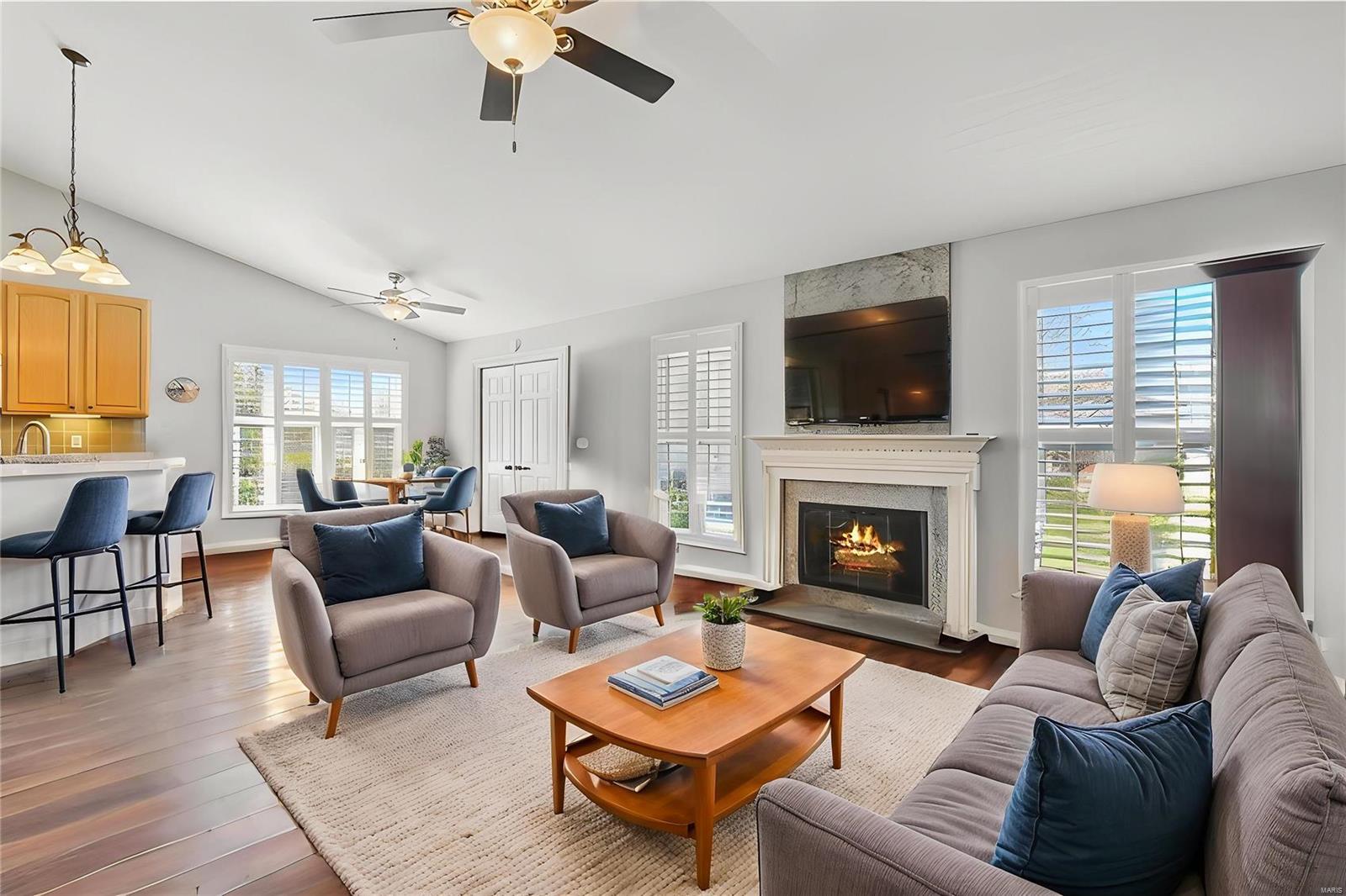 910 Ridgepointe Pl Circle, Unit 96 Lake St. Louis, MO 63367 - Photo 2 of 34