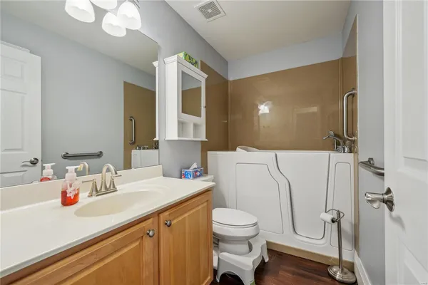 $455,000 | 910 Ridgepointe Pl Circle, Unit 96, Lake St. Louis, MO 63367