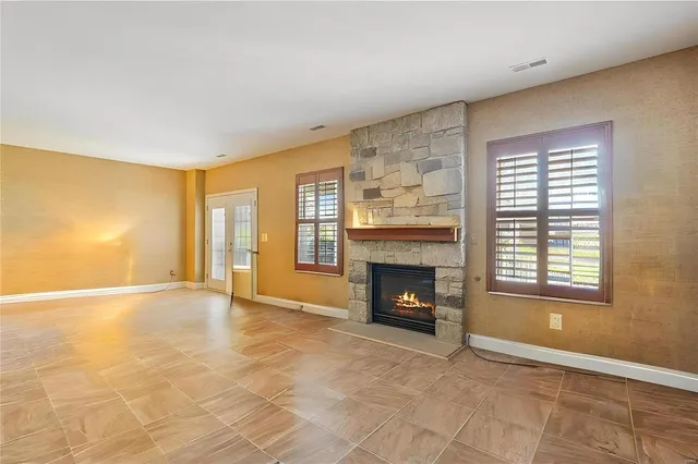 $455,000 | 910 Ridgepointe Pl Circle, Unit 96, Lake St. Louis, MO 63367