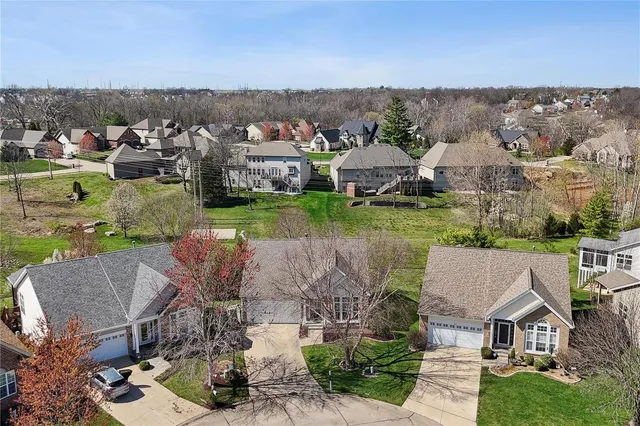 $455,000 | 910 Ridgepointe Pl Circle, Unit 96, Lake St. Louis, MO 63367