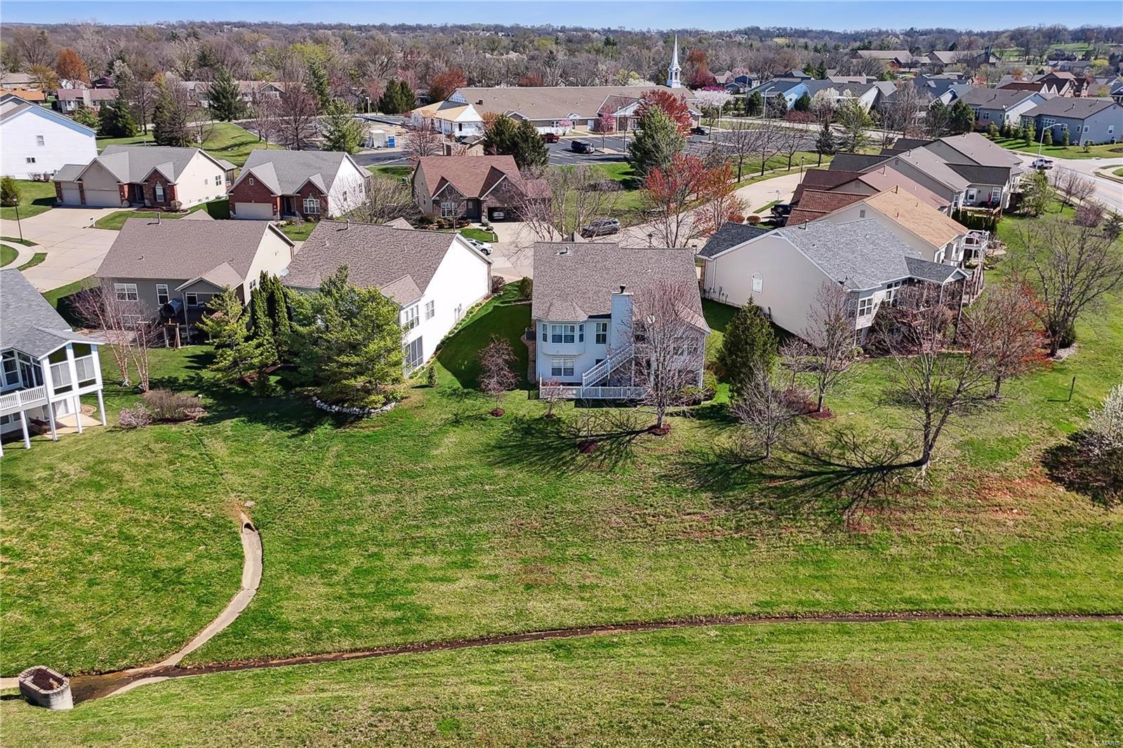 910 Ridgepointe Pl Circle, Unit 96 Lake St. Louis, MO 63367 - Photo 30 of 34