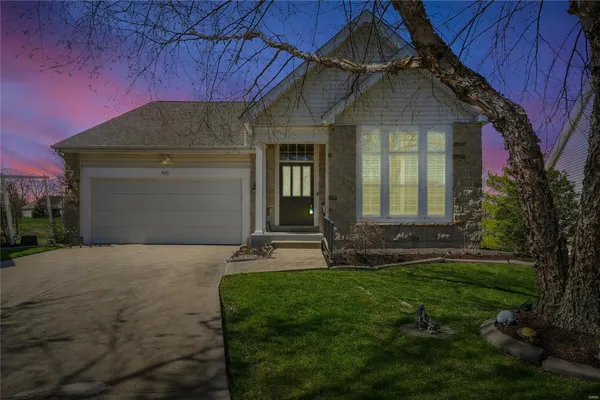 $455,000 | 910 Ridgepointe Pl Circle, Unit 96, Lake St. Louis, MO 63367