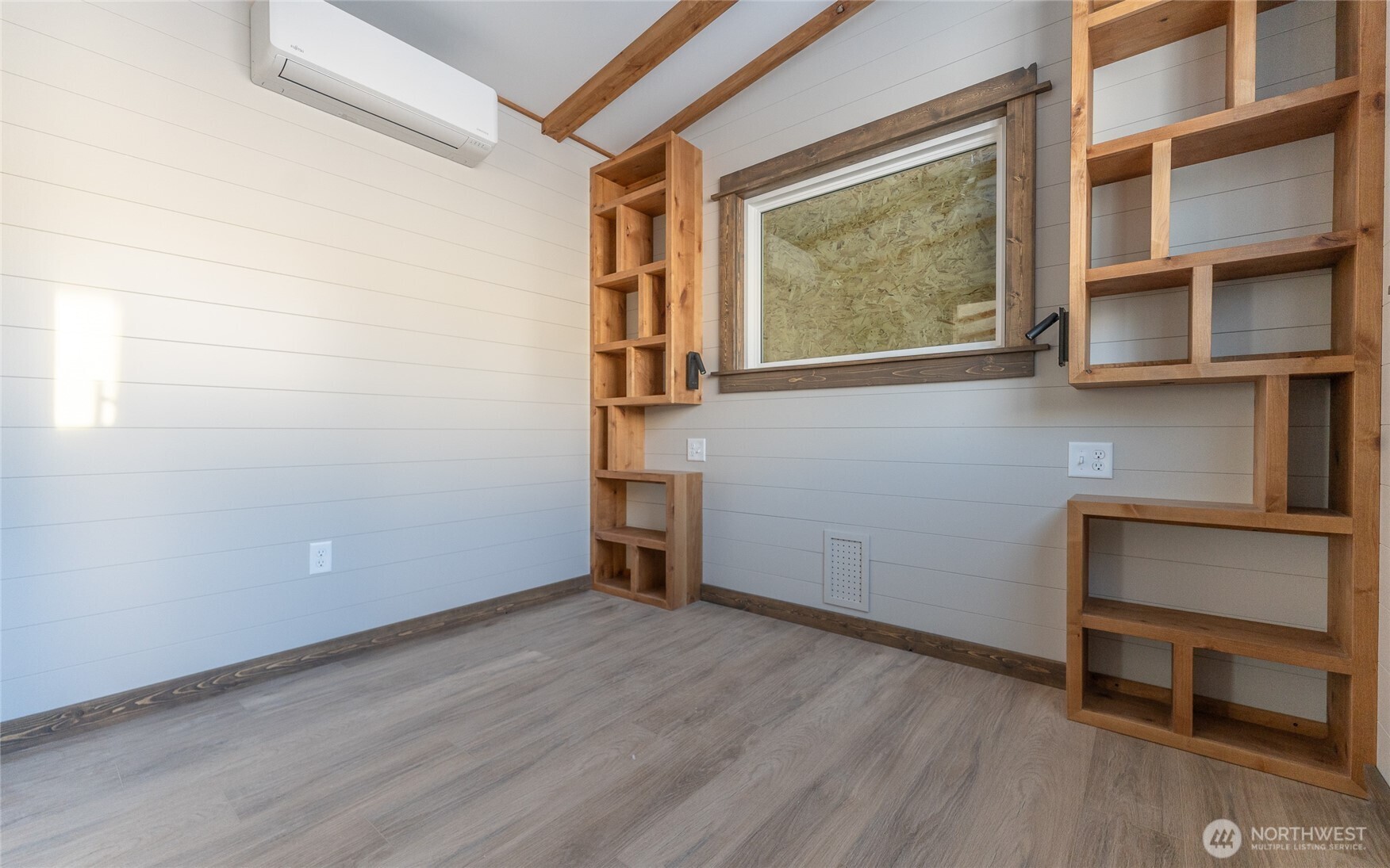 261131 Highway 101, Unit 2 Sequim, WA 98382 - Photo 11 of 28