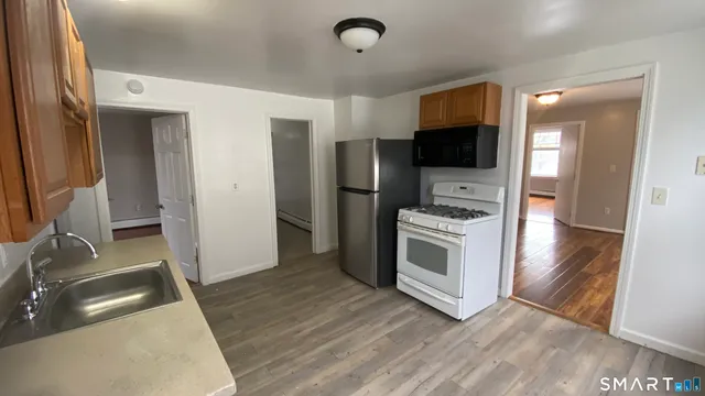 $1,500 | 82 James Street, Unit 2, Torrington, CT 06790