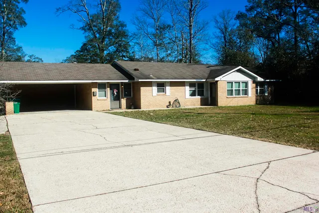 $299,500 | 317 Oak Street, Denham Springs, LA 70726