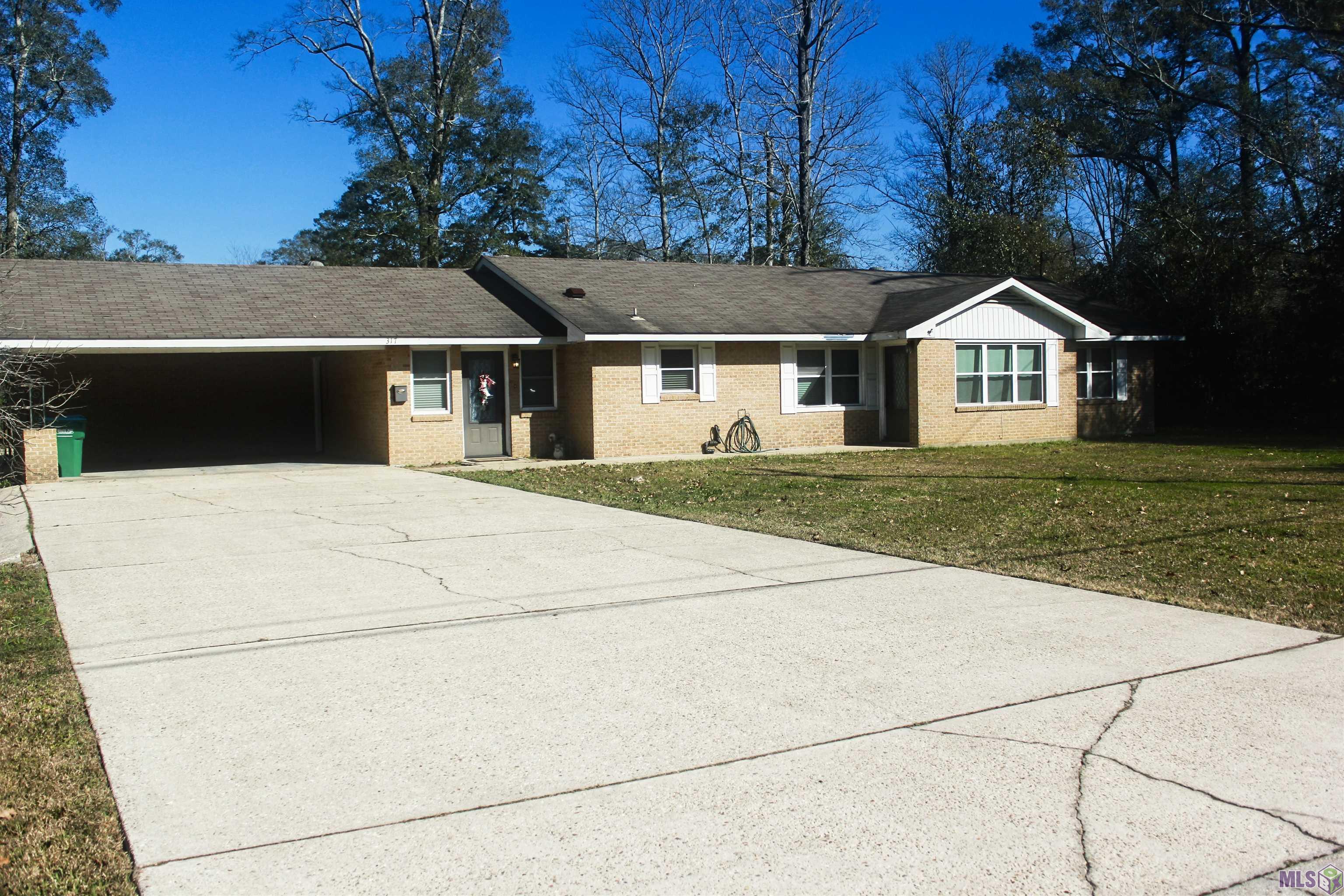 317 Oak Street Denham Springs, LA 70726 - Photo 2 of 37 Driveway