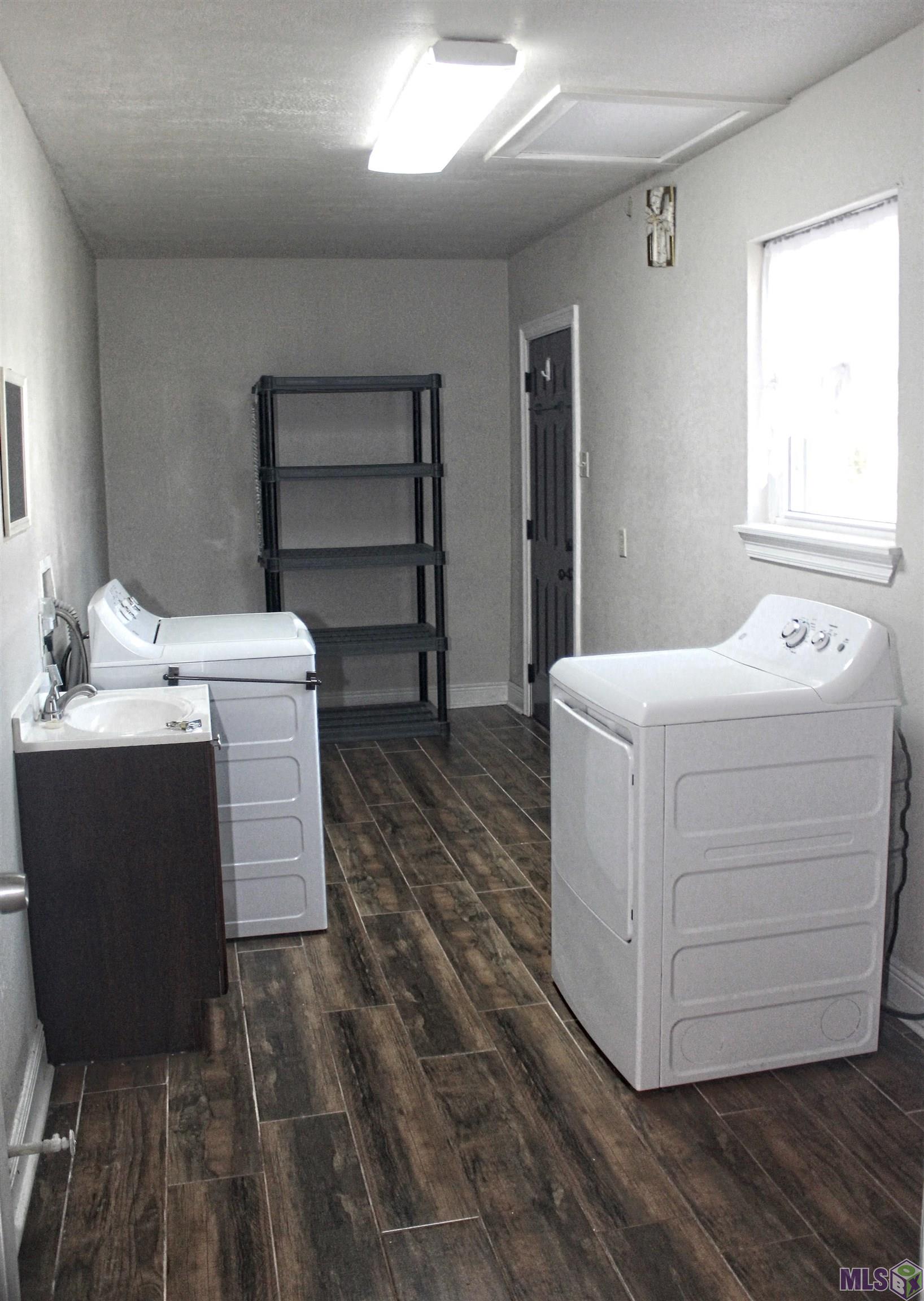 317 Oak Street Denham Springs, LA 70726 - Photo 23 of 37 Laundry