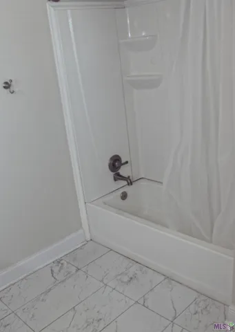 $299,500 | 317 Oak Street, Denham Springs, LA 70726