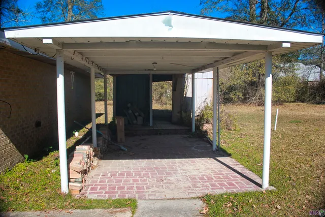 $299,500 | 317 Oak Street, Denham Springs, LA 70726