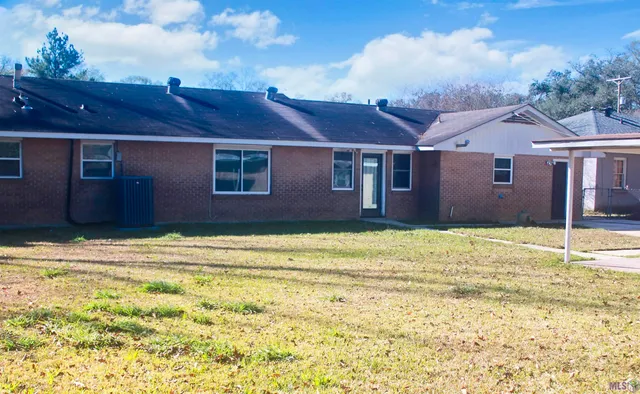 $299,500 | 317 Oak Street, Denham Springs, LA 70726