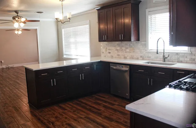 $299,500 | 317 Oak Street, Denham Springs, LA 70726