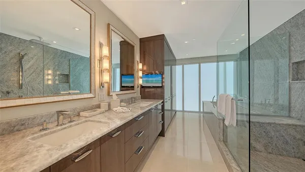 $5,600,000 | 280 Golden Gate Point, Unit 600, Sarasota, FL 34236