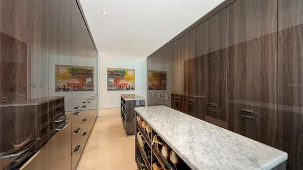 $5,600,000 | 280 Golden Gate Point, Unit 600, Sarasota, FL 34236
