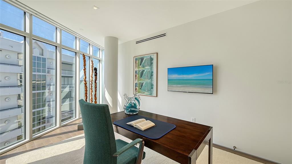 280 Golden Gate Point, Unit 600 Sarasota, FL 34236 - Photo 35 of 62