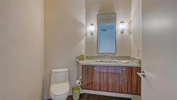 $5,600,000 | 280 Golden Gate Point, Unit 600, Sarasota, FL 34236