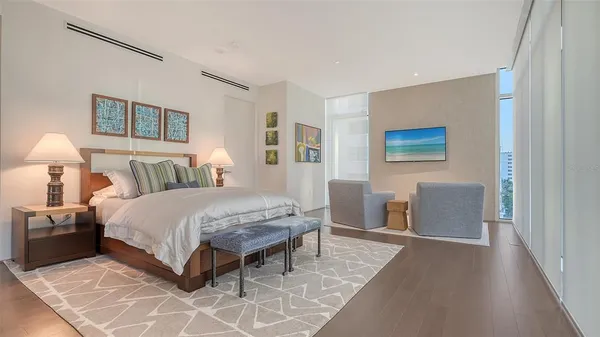 $5,600,000 | 280 Golden Gate Point, Unit 600, Sarasota, FL 34236