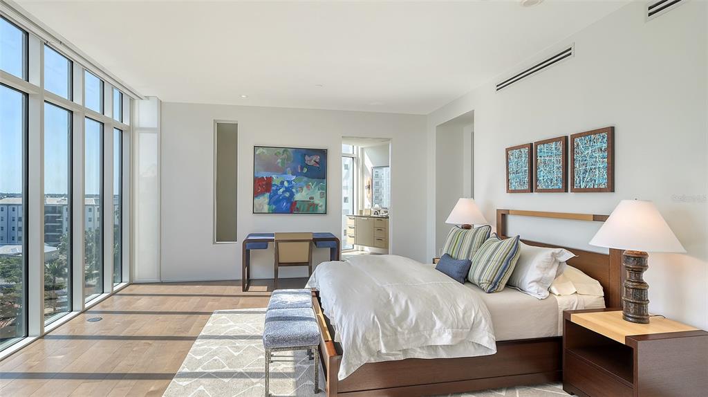 280 Golden Gate Point, Unit 600 Sarasota, FL 34236 - Photo 38 of 62