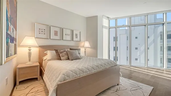 $5,600,000 | 280 Golden Gate Point, Unit 600, Sarasota, FL 34236