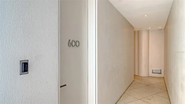$5,600,000 | 280 Golden Gate Point, Unit 600, Sarasota, FL 34236