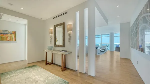 $5,600,000 | 280 Golden Gate Point, Unit 600, Sarasota, FL 34236