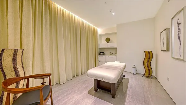 $5,600,000 | 280 Golden Gate Point, Unit 600, Sarasota, FL 34236