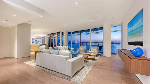 $5,600,000 | 280 Golden Gate Point, Unit 600, Sarasota, FL 34236