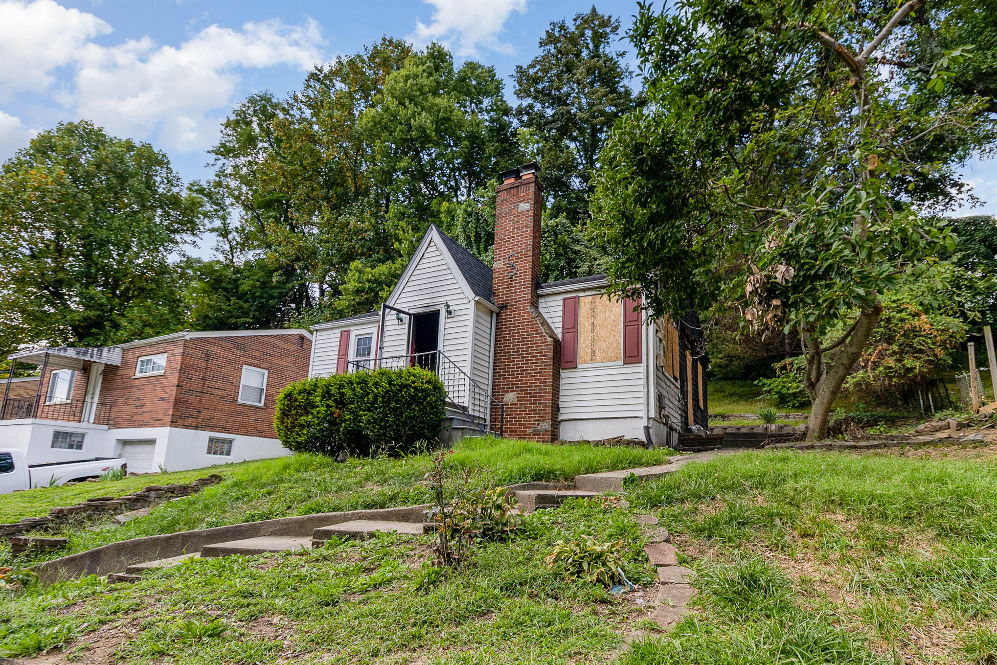 1735 Amsterdam Road Fort Wright, KY 41011 - Photo 1 of 18 Gallery Image 1