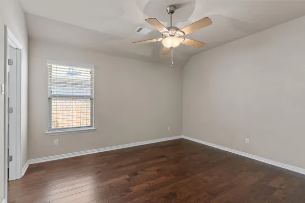 $2,300 | 7901 Arbor Knoll Court, Lago Vista, TX 78645