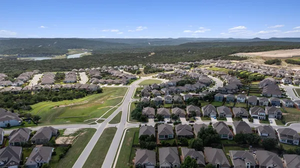$2,300 | 7901 Arbor Knoll Court, Lago Vista, TX 78645